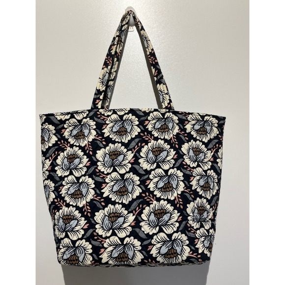 Vera Bradley Handbags - Vera Bradley Quilted Cotton Floral Tote Bag Black Cream Grey Large Shoulder Bag
